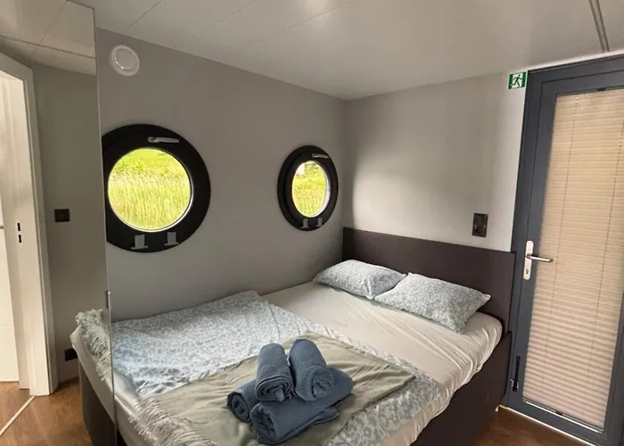 Houseboat -la Calma- Hotel na wodzie *